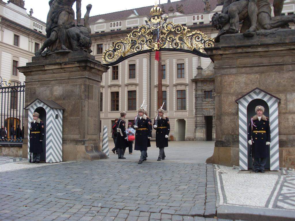 點擊查看源網頁