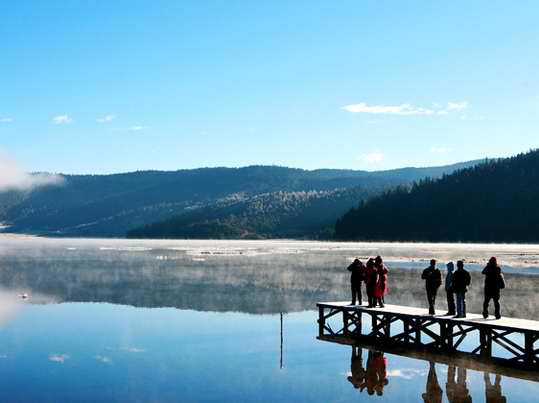 普達(dá)措國(guó)家公園_普達(dá)措國(guó)家公園圖片