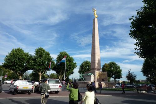 點(diǎn)擊查看源網(wǎng)頁(yè)